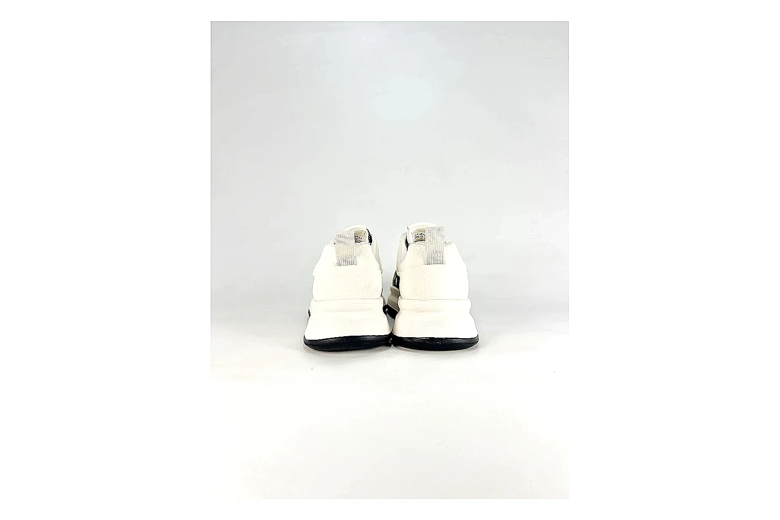 Other Low Runner White Black Product Image thumbnail 5