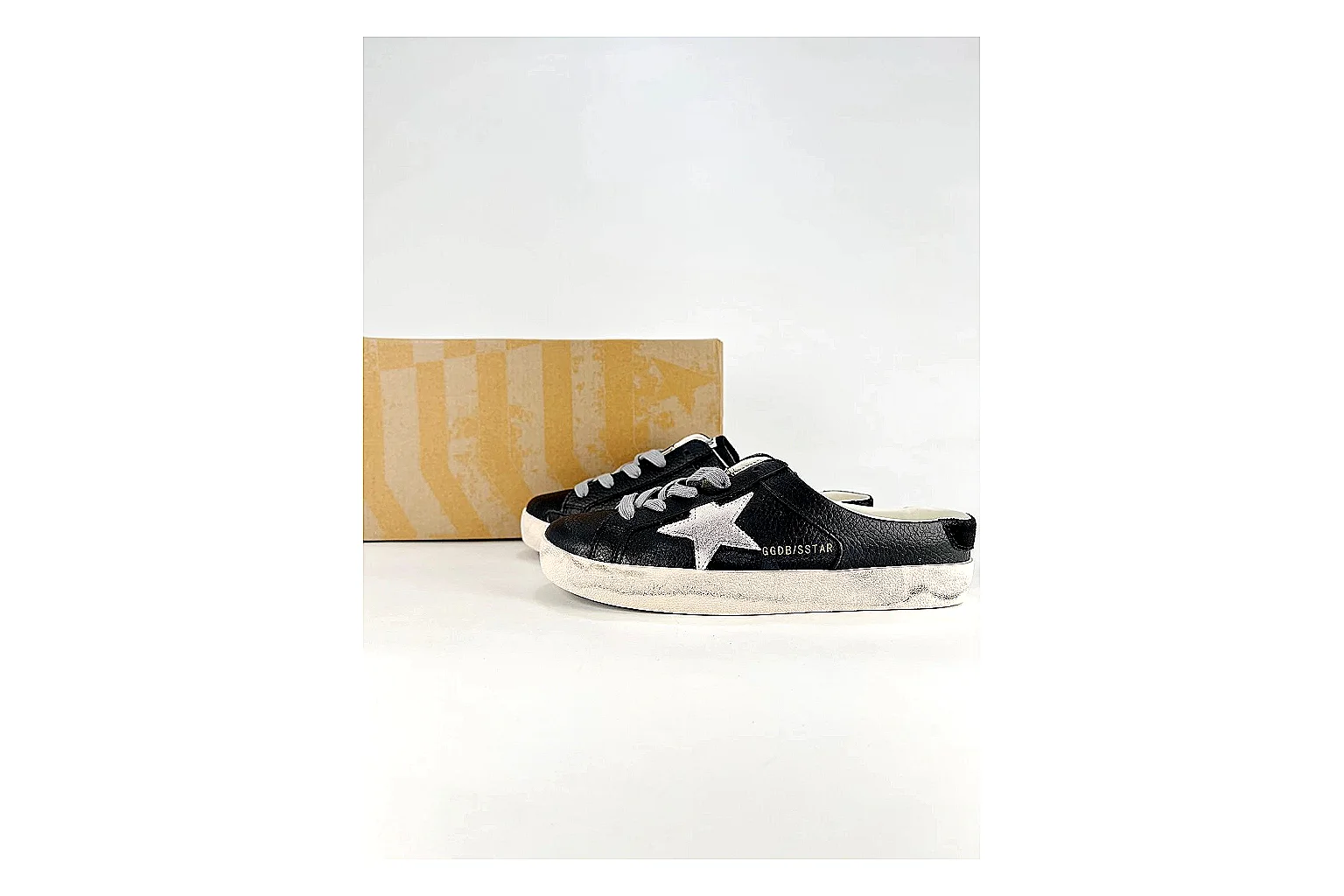 scout dashboard GGDB Super-Star Black White Sneakers product image