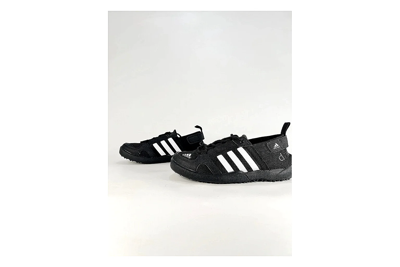 find list Adidas Originals Daroga Black White Sneakers product image thumbnail 6