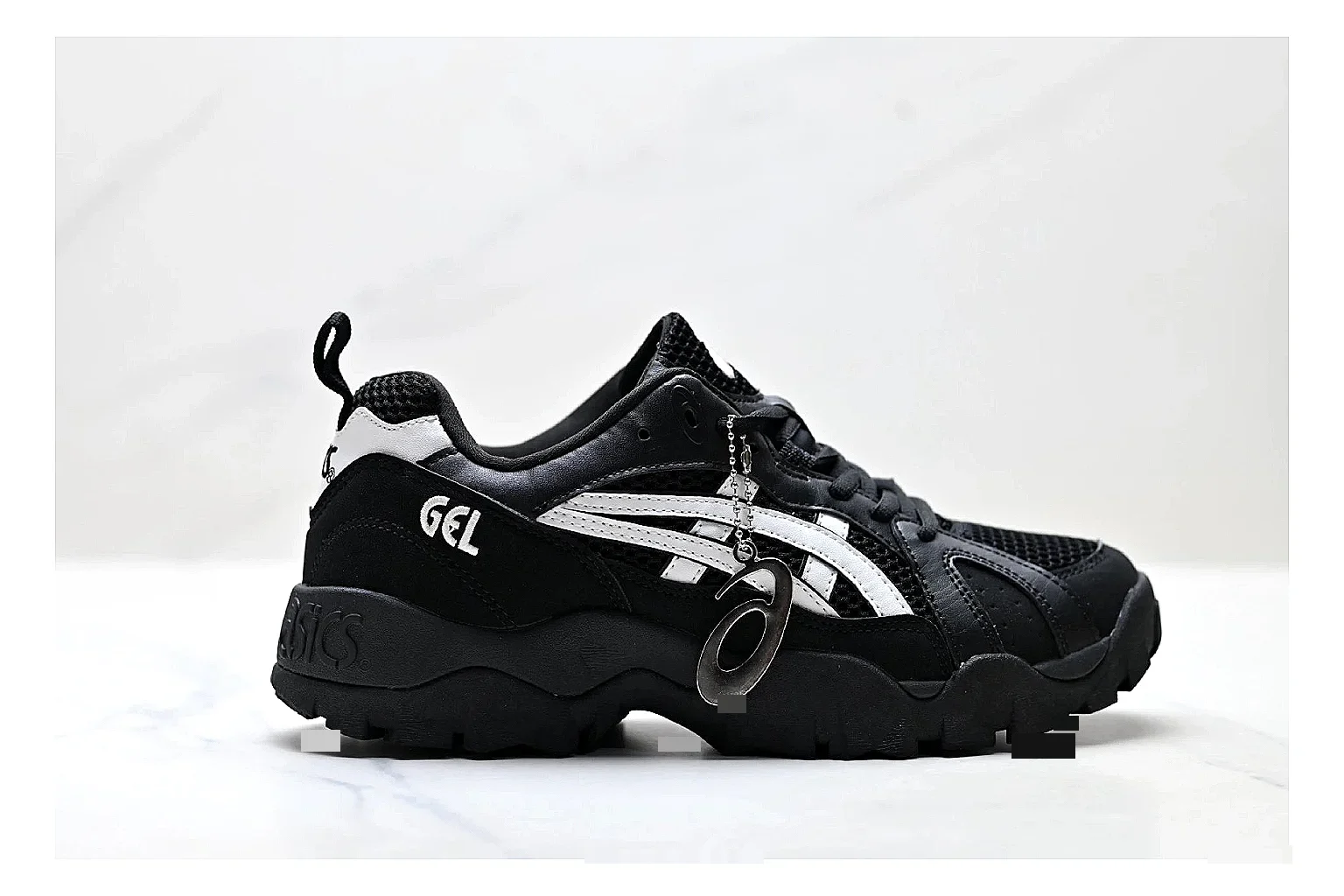find list Onitsuka Tiger Gel-Tru Black White Sneakers product image