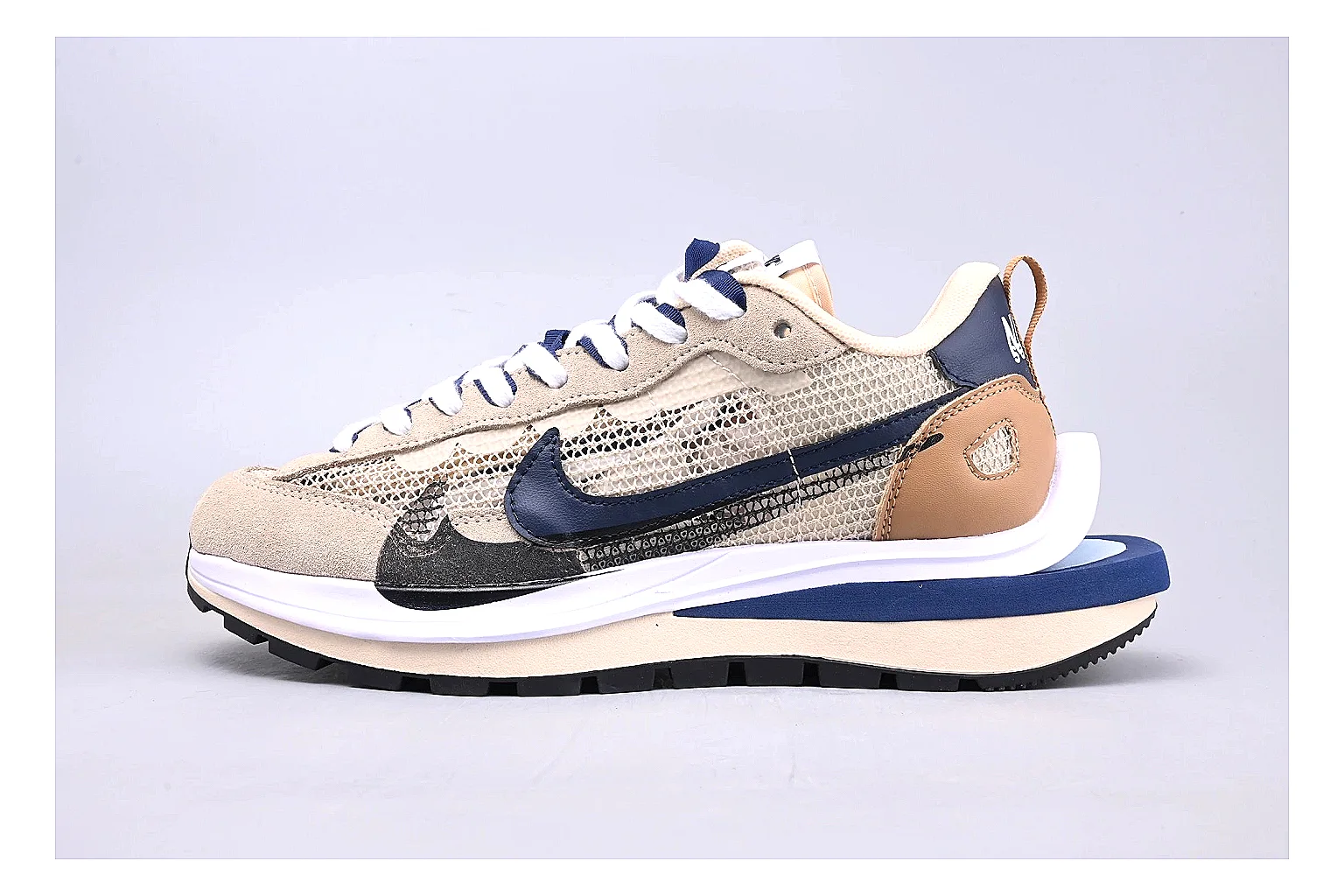 Nike Retro Runner Beige Blue Product Image