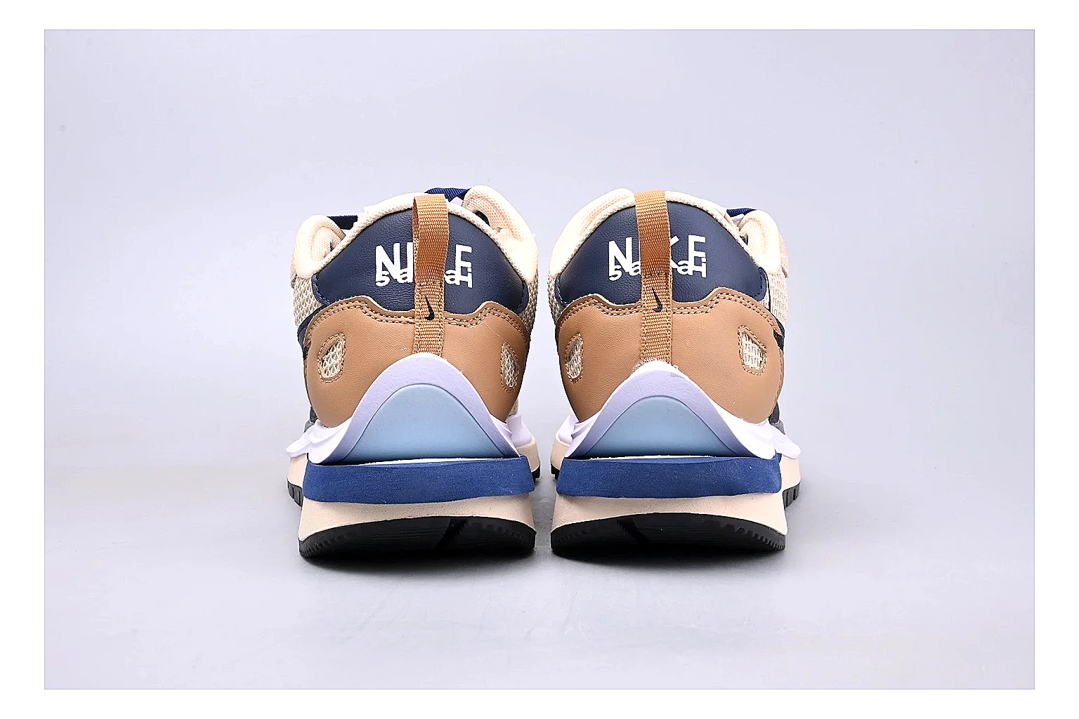 Nike Retro Runner Beige Blue Product Image thumbnail 5