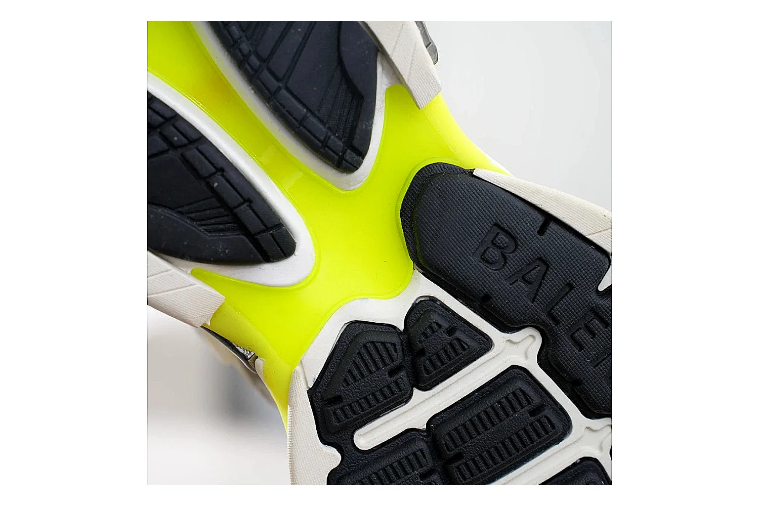 Other Neon Runner White Yellow Product Image thumbnail 4