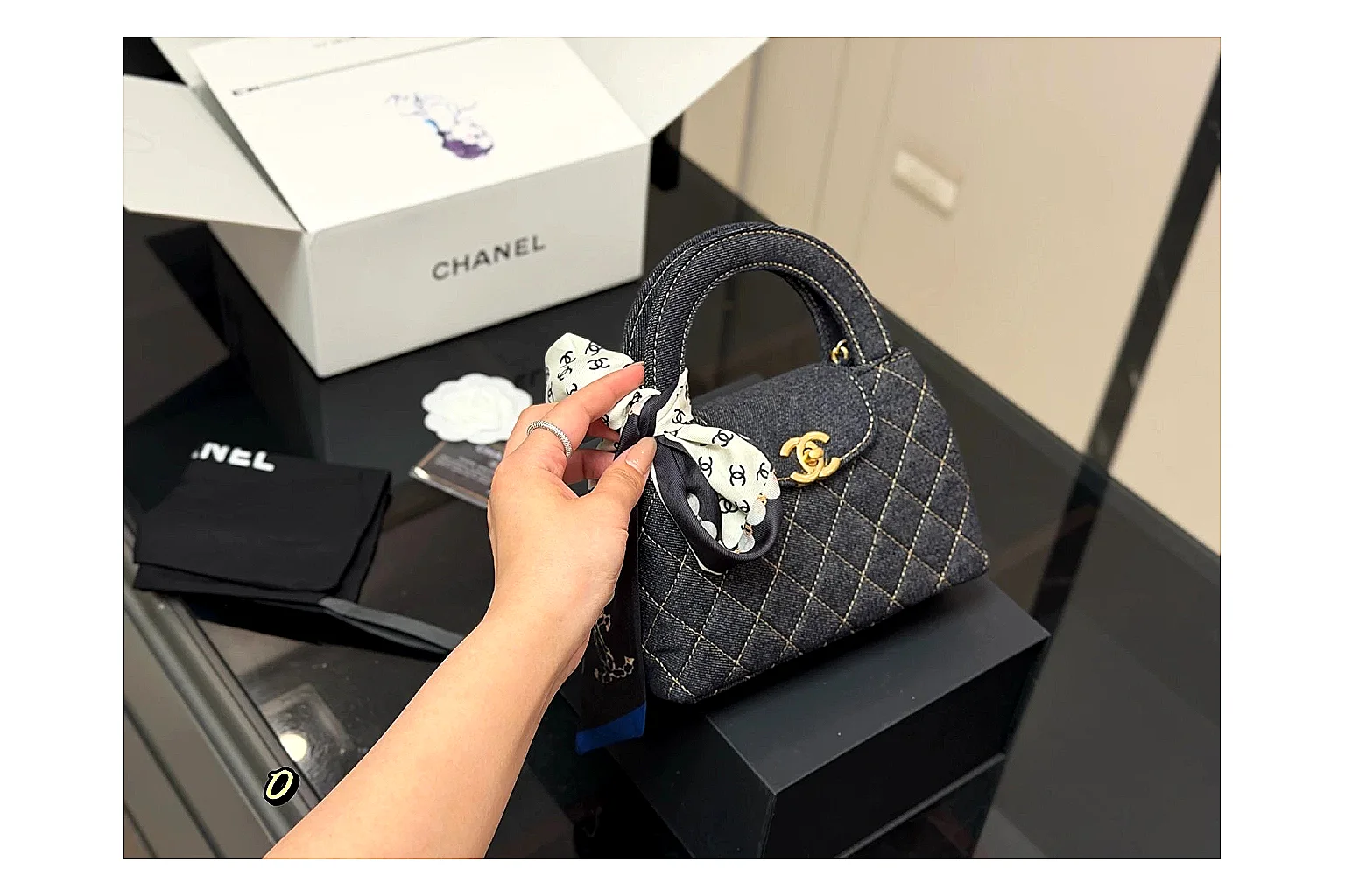 Chanel Quilted Chain Bag Black Product Image thumbnail 2