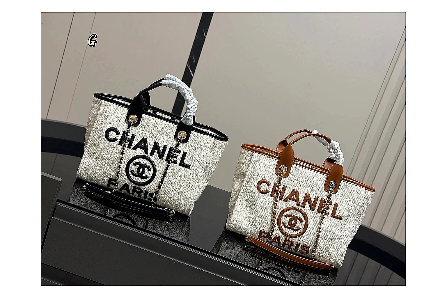 Chanel Tote Bag White Black Product Image thumbnail 2