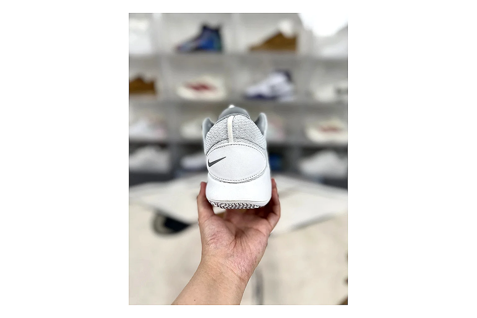 Kakobuy find scout Nike Hyperdunk Mixed Sneakers scout comparison product image thumbnail 3