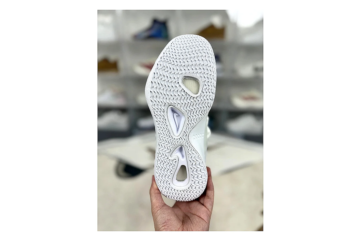 Kakobuy find scout Nike Hyperdunk Mixed Sneakers scout comparison product image thumbnail 6