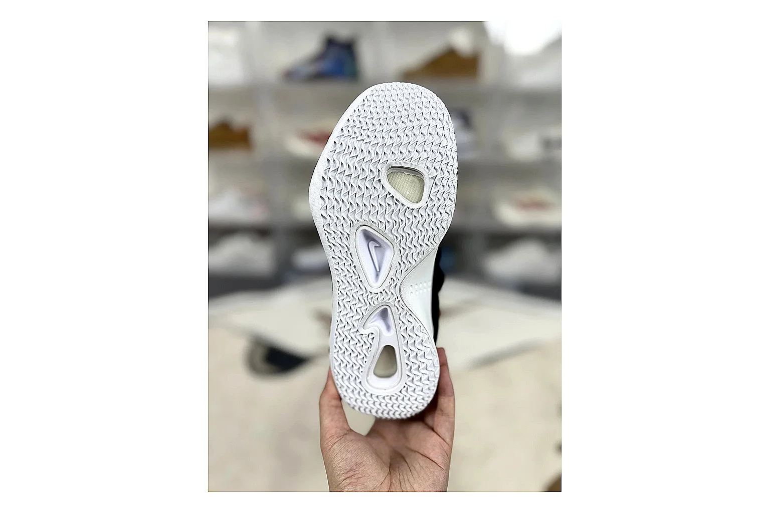 Kakobuy find scout Nike Hyperdunk Mixed Sneakers scout comparison product image thumbnail 6