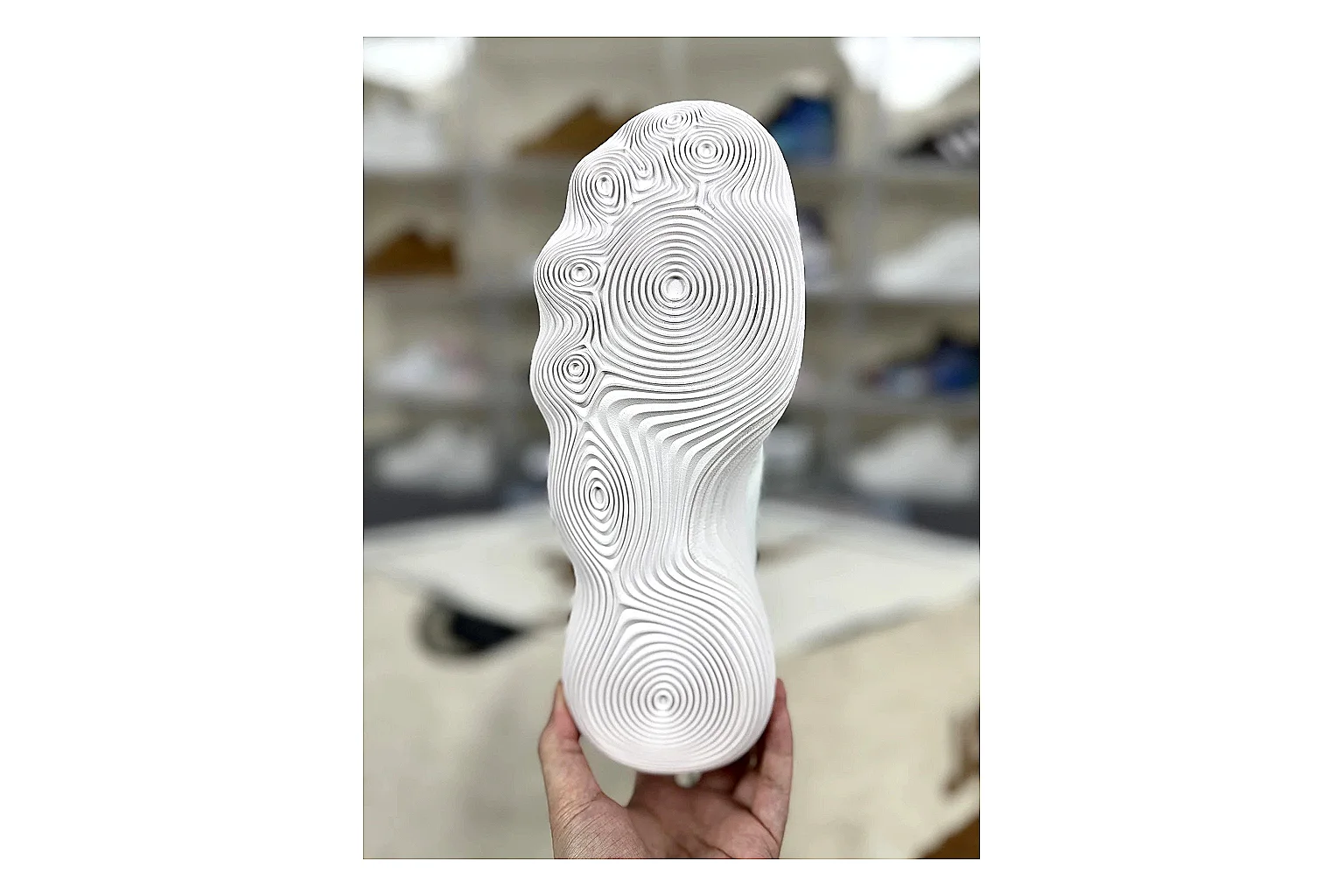 Kakobuy find scout Nike Hyperdunk Mixed Sneakers scout comparison product image thumbnail 6