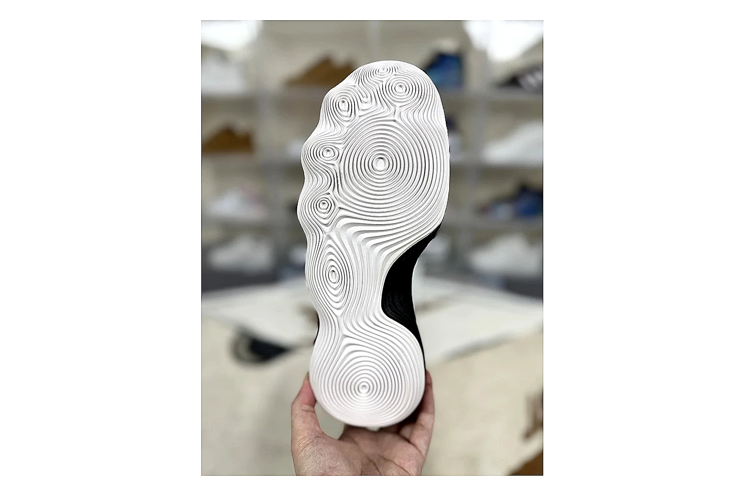 Kakobuy find scout Nike Hyperdunk Mixed Sneakers scout comparison product image thumbnail 6