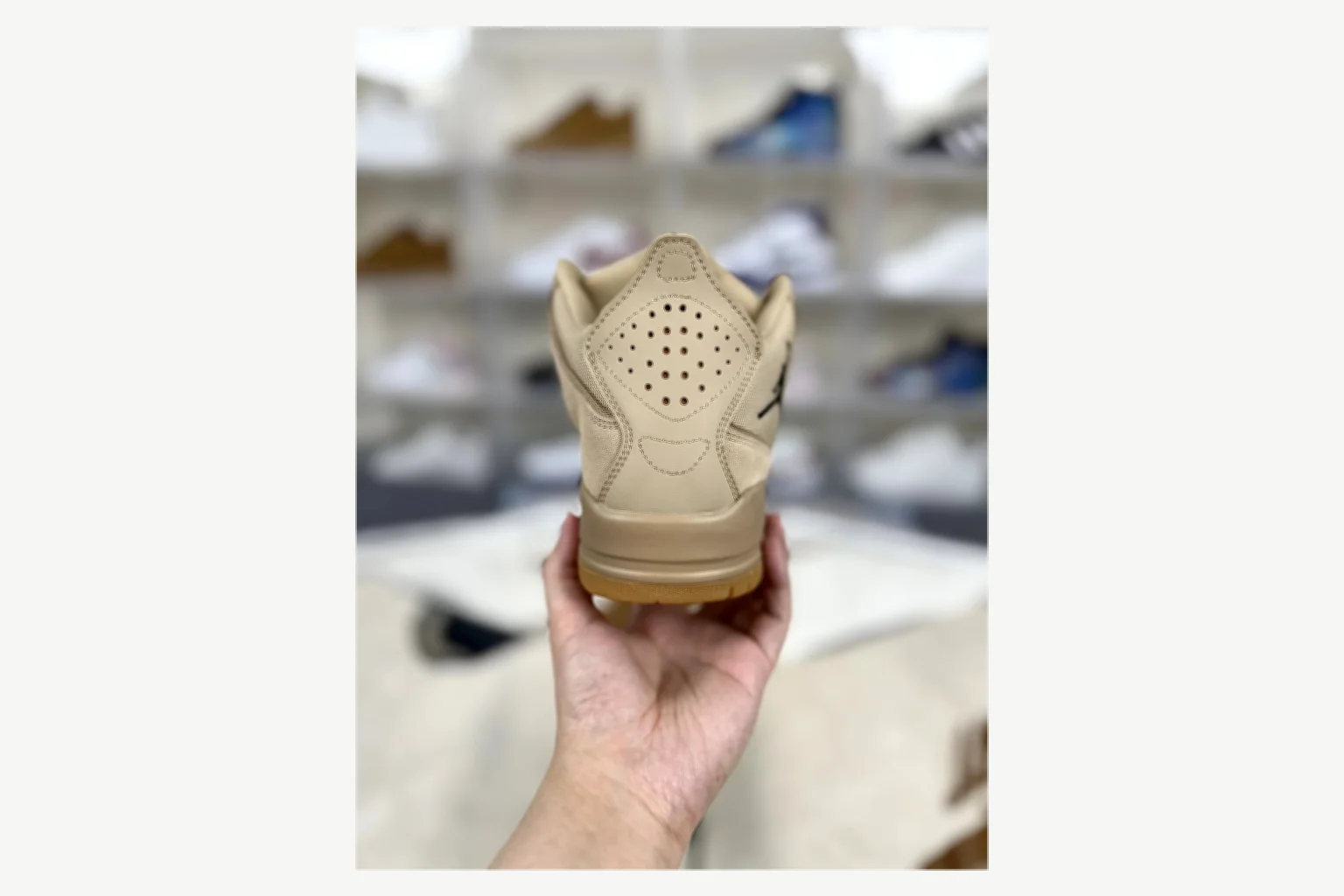 Jordan Courtside 23 Black White Mid Top Kakobuy find scout product image thumbnail 4