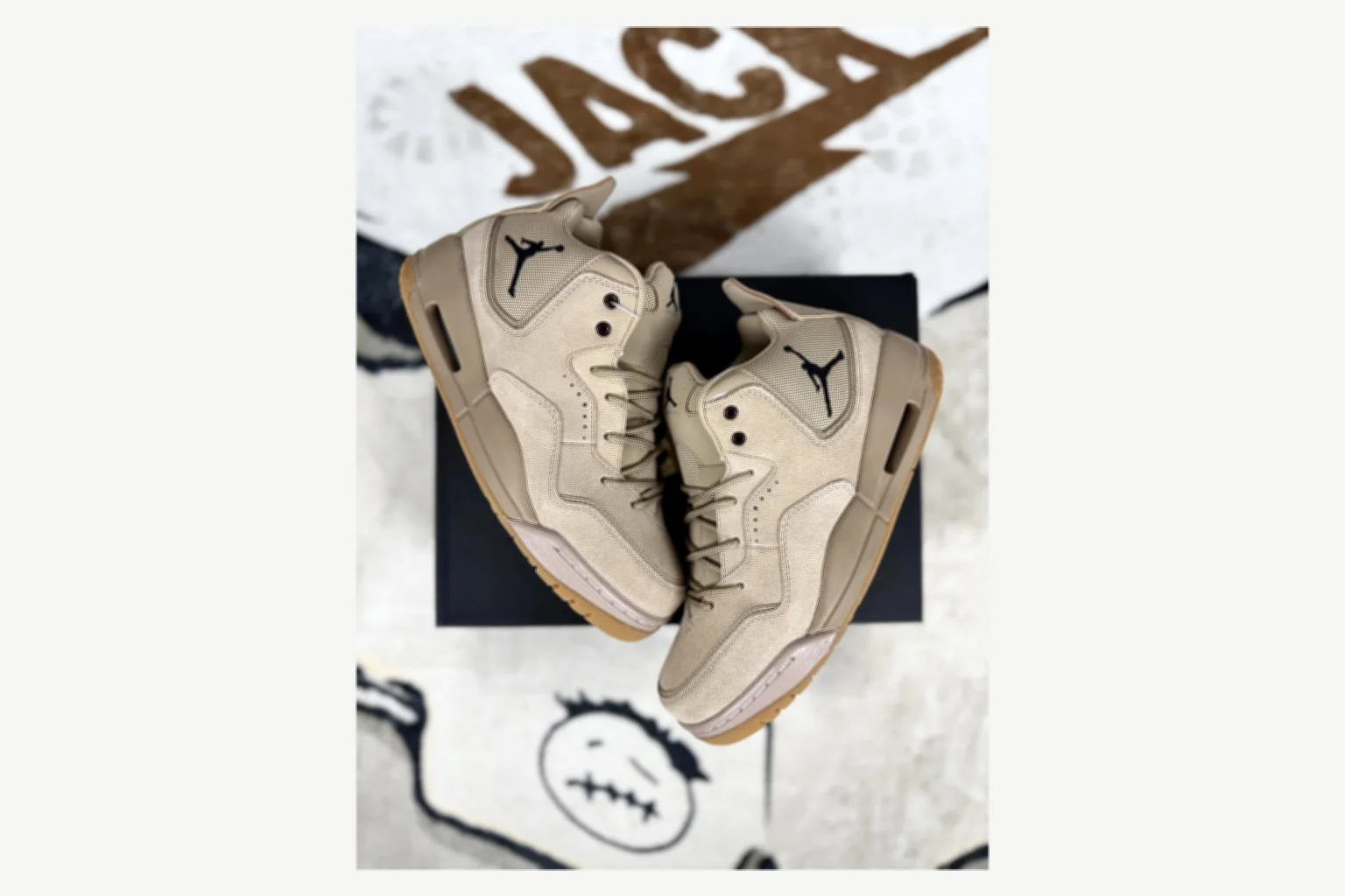 Jordan Courtside 23 Black White Mid Top Kakobuy find scout product image thumbnail 6