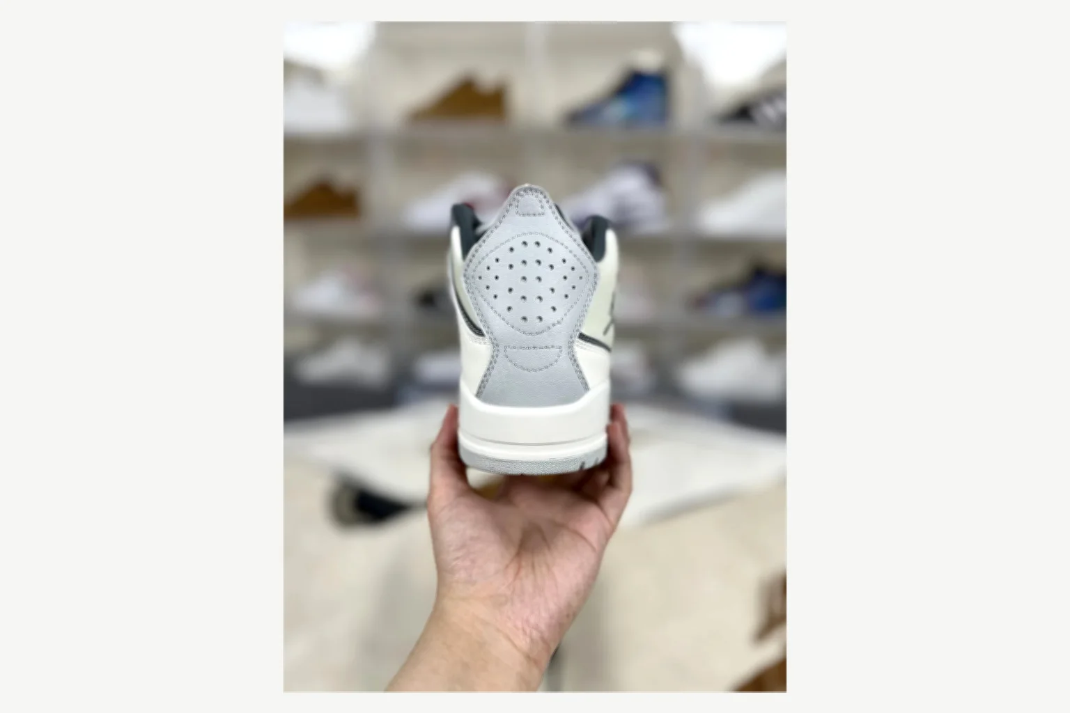 Jordan Courtside 23 Black Gray Mid Top Kakobuy find scout product image thumbnail 4