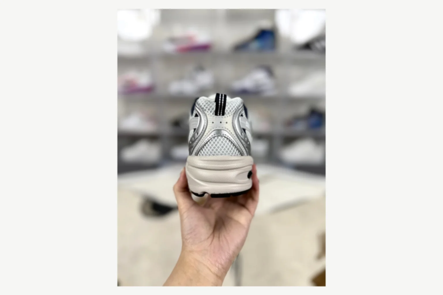 New Balance 530 White Black Runner Kakobuy find scout product image thumbnail 4